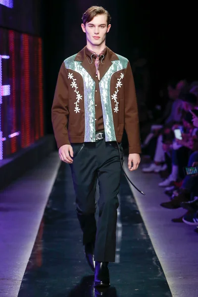 Look 42